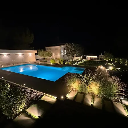 I Muretti A Secco Castel Del Monte (Apulia)